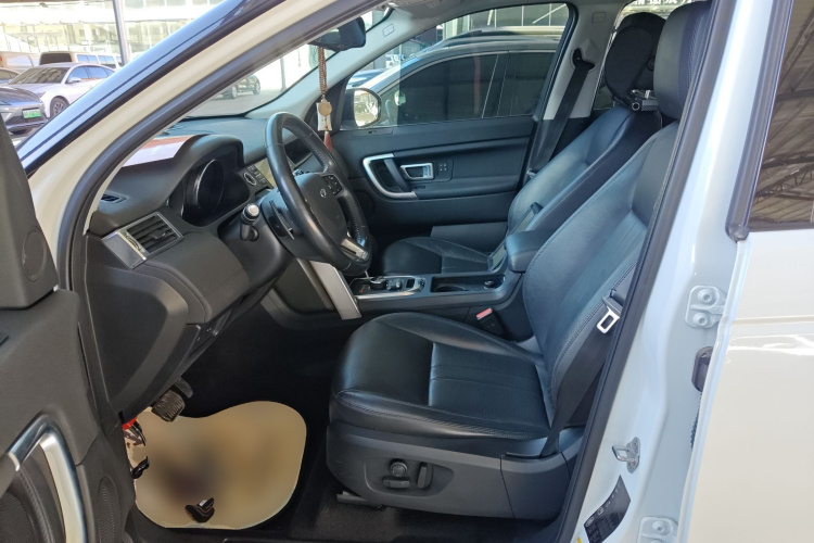 路虎 发现神行 2018款 240PS HSE版中控内饰19