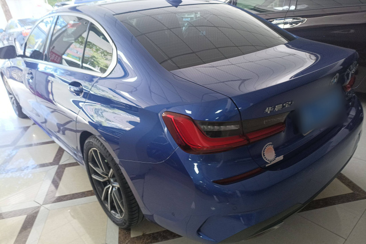 宝马3系 2020款 改款 325Li M运动套装车身外观4