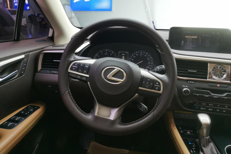 雷克萨斯RX 2016款 300 四驱典雅版 国V中控内饰13