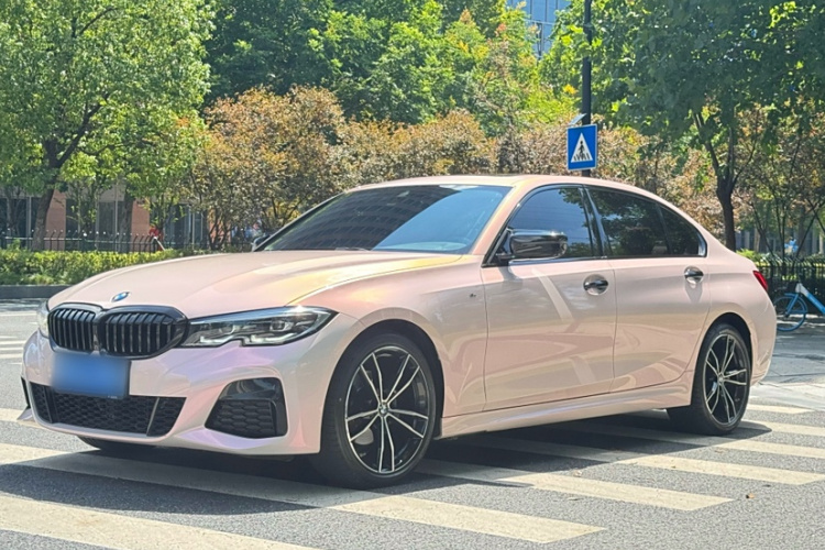 宝马3系 2022款 325Li M运动套装车身外观1