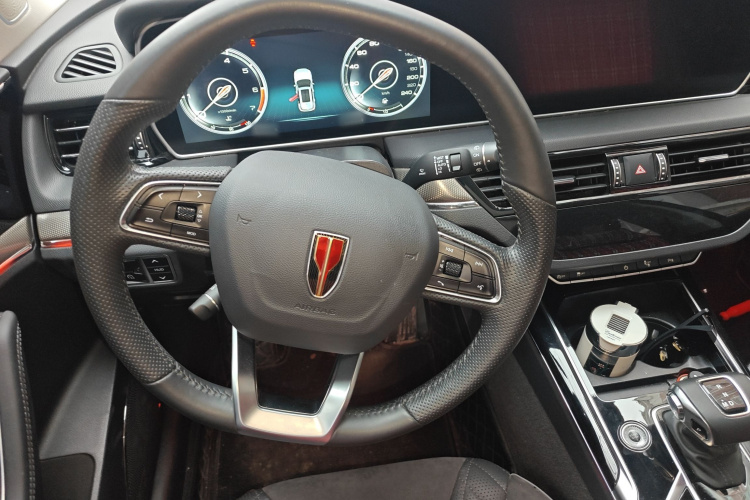 红旗HS5 2022款 2.0T 智联旗享版中控内饰13