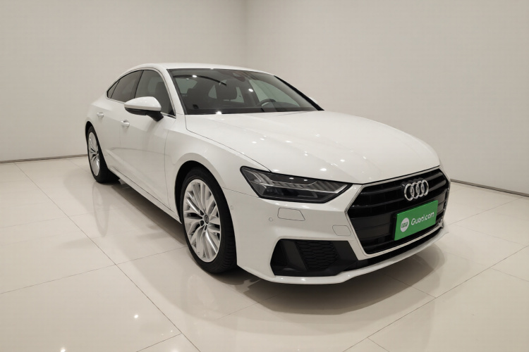 奥迪A7 2021款 45 TFSI 臻选型车身外观3