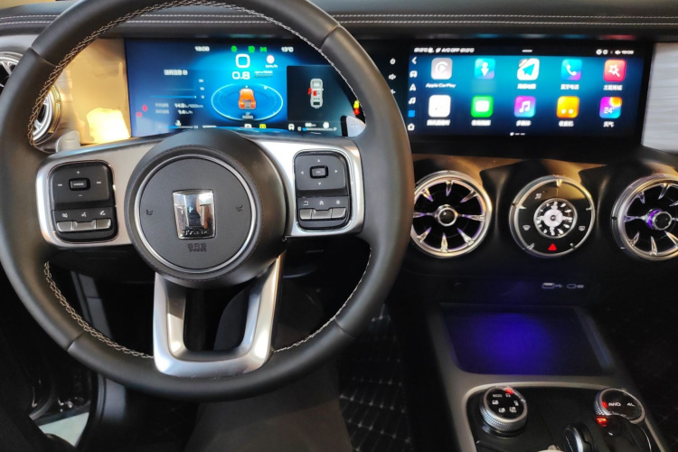 坦克300 2021款 城市版 2.0T 很有型中控内饰12