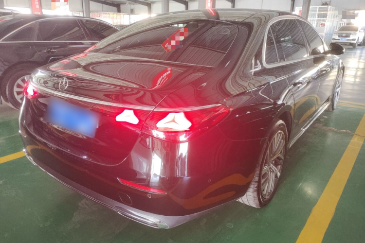 奔驰E级 2024款 改款 E 300 L 时尚型车身外观6005