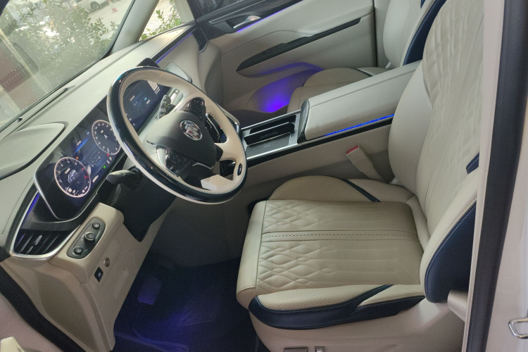 别克GL8 2022款 ES陆尊 653T 舒适型中控内饰19