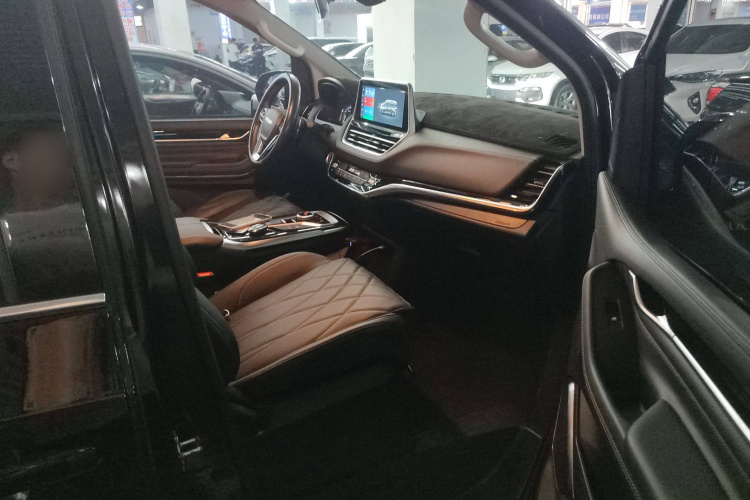 上汽大通MAXUS 大通G20 2023款 PLUS 2.0T 汽油自动豪华版局部细节41