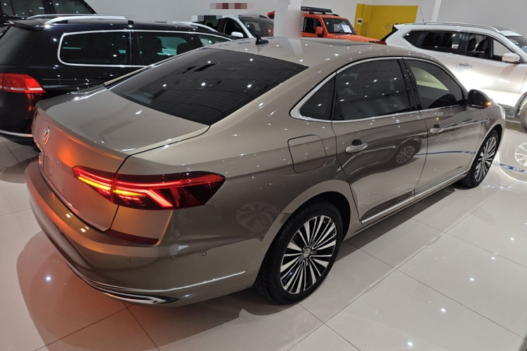 大众 帕萨特 2020款 380TSI 旗舰版 国VI车身外观6005