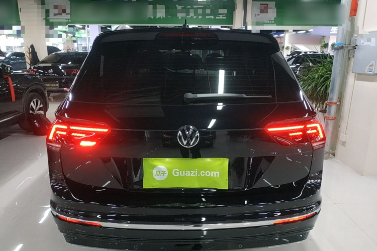 大众 途观L 2021款 330TSI 自动两驱R-Line旗舰版车身外观6