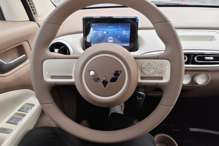 五菱汽车 宏光MINIEV 2025款 四门版 进阶款中控内饰13