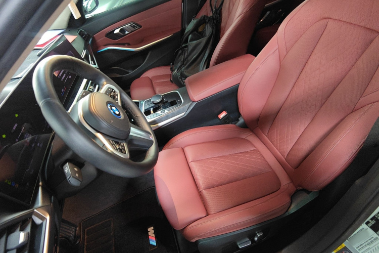 宝马i3 2023款 eDrive 40 L 曜夜套装局部细节19