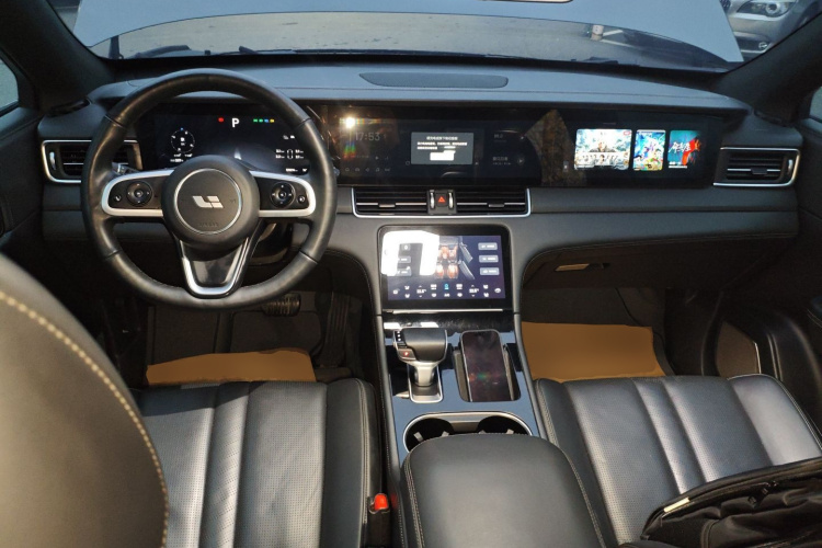 理想汽车 理想ONE 2021款 增程6座版中控内饰12