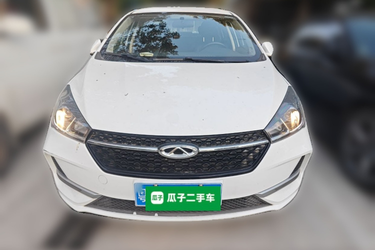 奇瑞 艾瑞泽5 2019款 改款PRO 1.5L CVT青春版 国VI车身外观2