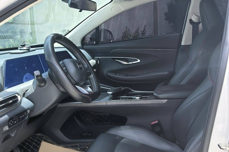 长安UNI-T 2020款 1.5T 旗舰型中控内饰7001