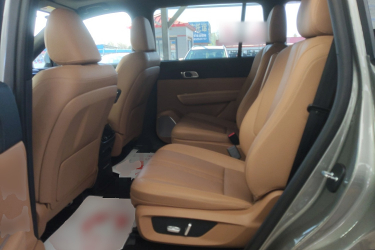 理想汽车 理想ONE 2020款 增程6座版中控内饰7004