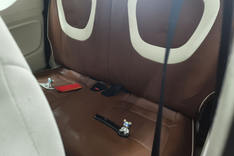 五菱汽车 宏光MINIEV 2024款 第三代 215km 进阶版中控内饰7004