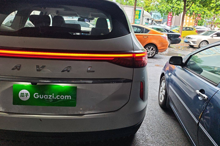 哈弗H6 2024款 1.5T 两驱经典版车身外观9