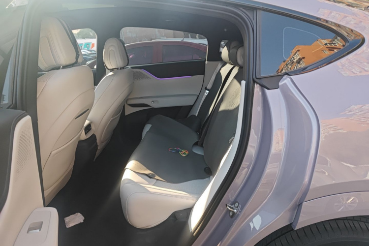 小鹏G6 2025款 625 长续航 Max 科技版中控内饰21