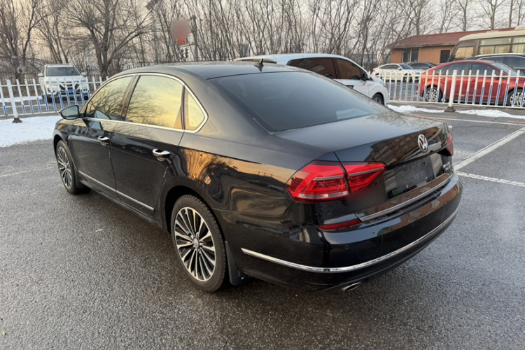 大众 帕萨特 2017款 330TSI DSG御尊版车身外观6005
