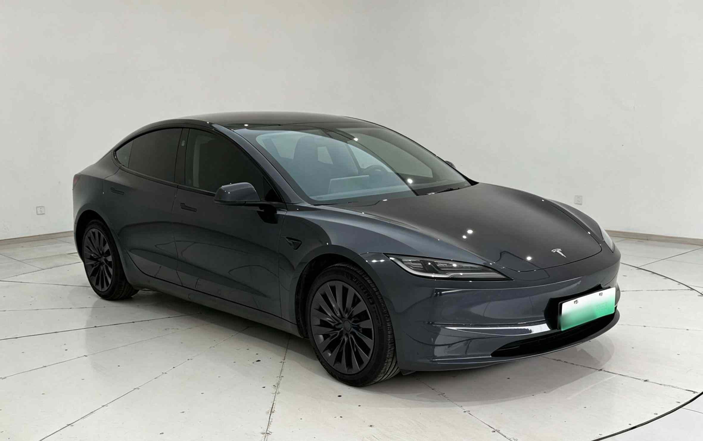 特斯拉 Model 3 2023款 长续航全轮驱动版(2)