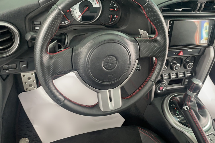 丰田86 2013款 2.0L 自动豪华型局部细节13