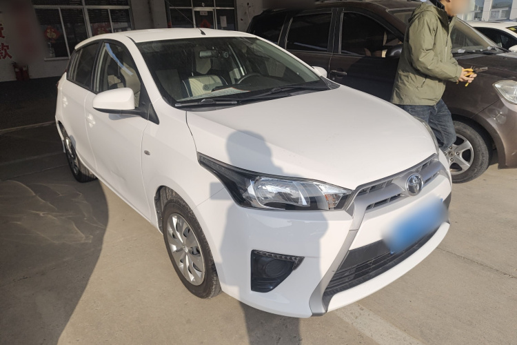 丰田 YARiS L 致炫 2016款 1.5E 自动劲速版车身外观3