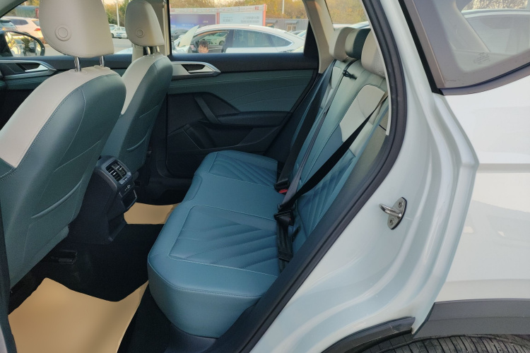 大众 途岳 2024款 300TSI 两驱月尊版中控内饰21