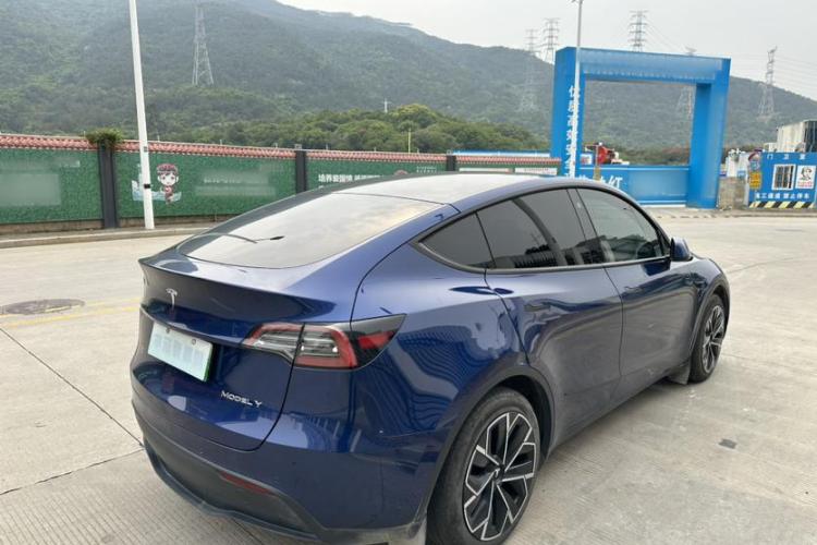 特斯拉 Model Y 2021款 标准续航后驱版车身外观6002