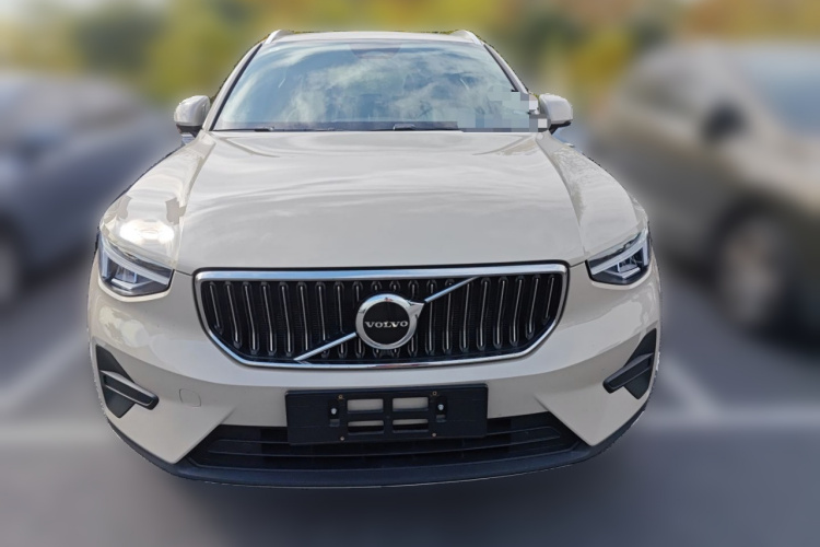 沃尔沃XC40 2025款 B3 智远豪华版车身外观2