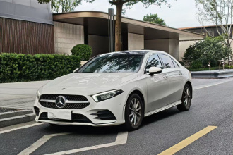 奔驰A级 2019款 改款 A 200 L 运动轿车