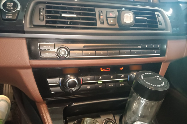 宝马5系 2014款 520Li 典雅型局部细节16