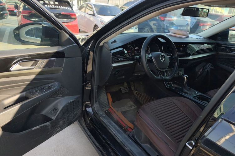 大众 帕萨特 2020款 改款 280TSI 商务版 国VI中控内饰20