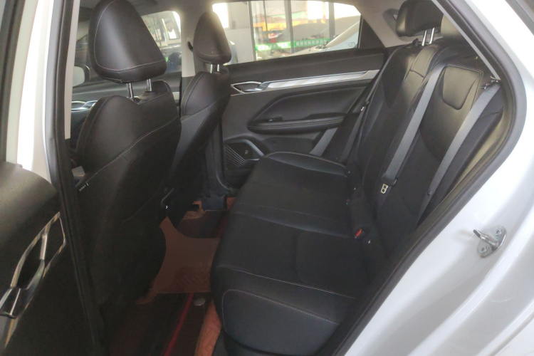 吉利汽车 帝豪L HiP 2024款 龙腾版 1.5TD-DHT Pro 100KM 超越型中控内饰7004