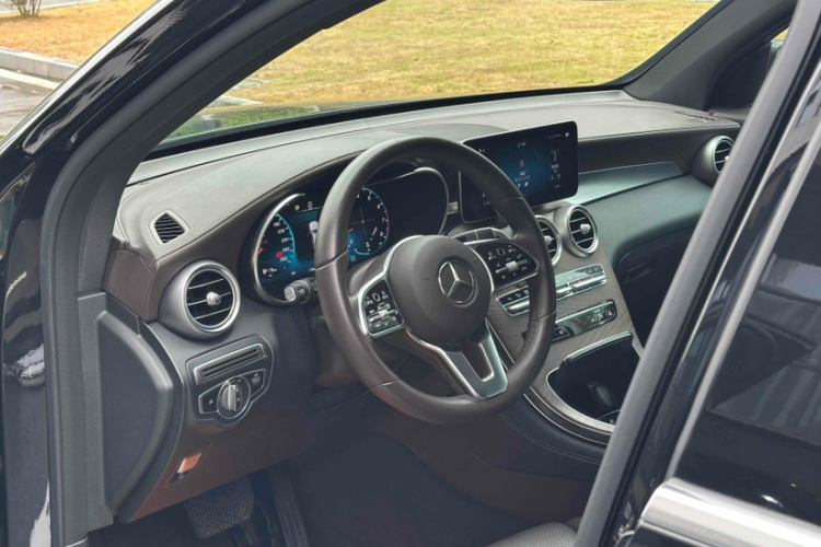 奔驰GLC 2020款 GLC 300 L 4MATIC 动感型中控内饰7007