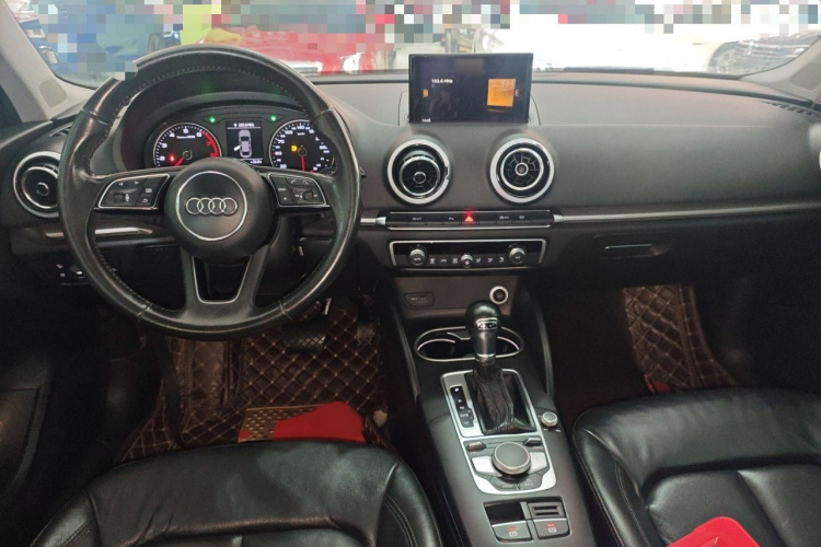 奥迪A3 2017款 Limousine 35 TFSI 风尚型中控内饰7002