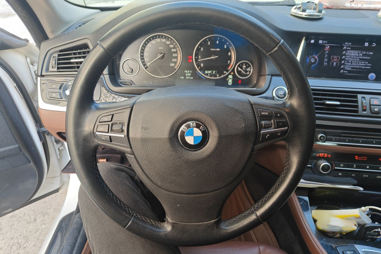 宝马5系(进口) 2014款 520i 典雅型局部细节13