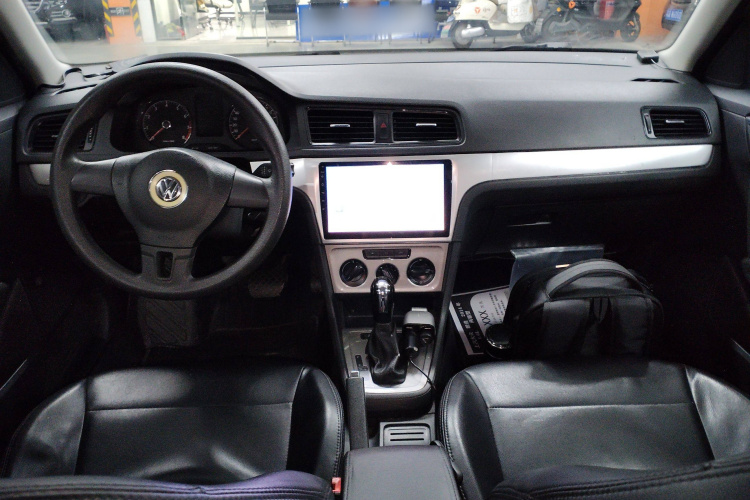 大众 朗逸 2013款 改款经典 1.6L 自动风尚版中控内饰7002