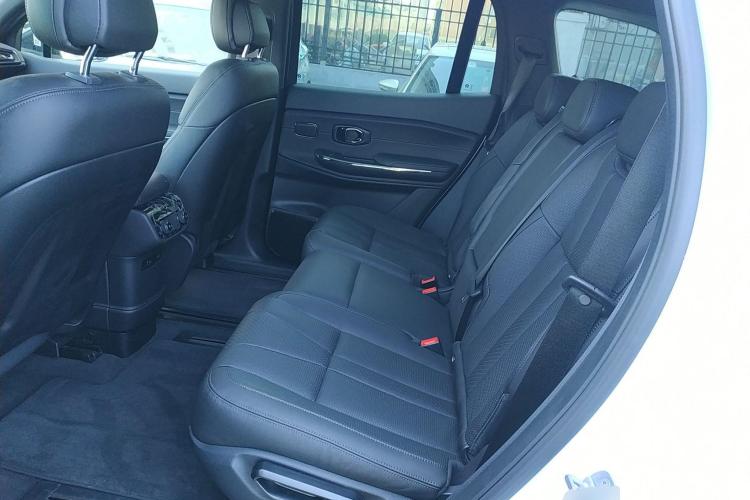 蔚来ES8 2022款 100kWh 七座版中控内饰7004