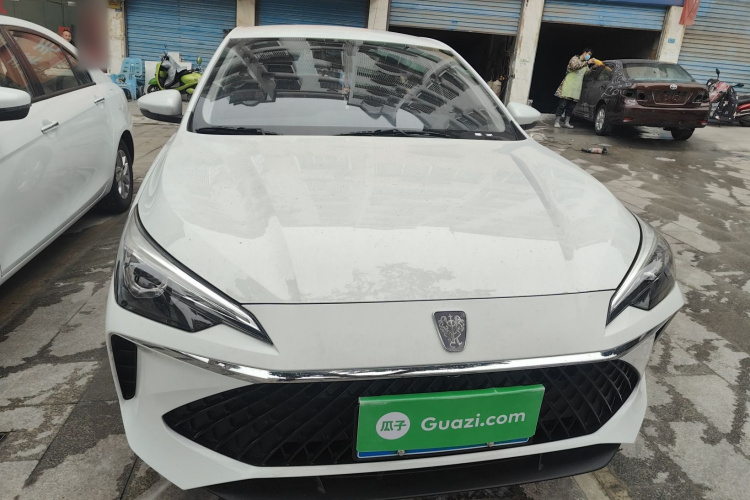 荣威i5 2023款 1.5L 手动舒享版车身外观2