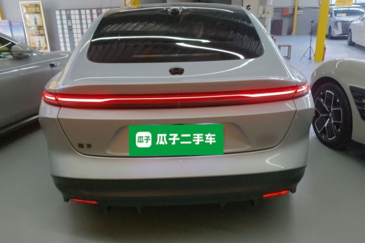 蔚来ET5 2022款 75kWh车身外观6