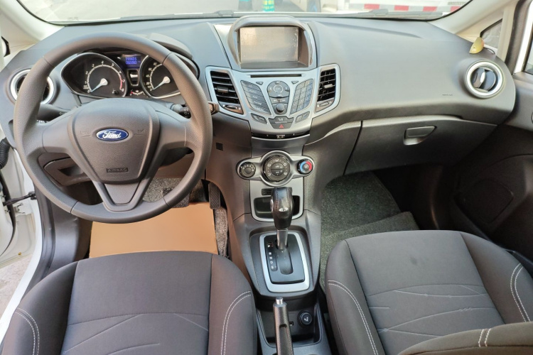 福特 嘉年华 2013款 两厢 1.5L 自动时尚型中控内饰12