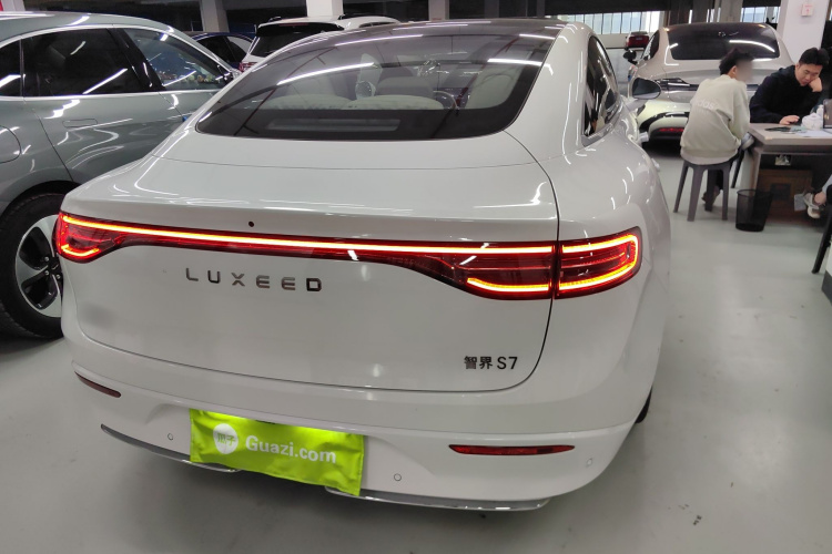 鸿蒙智行 智界S7 2025款 855km Max车身外观6004