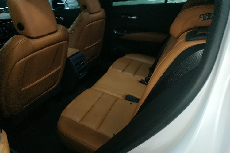 凯迪拉克XT4 2021款 28T 四驱铂金版中控内饰21