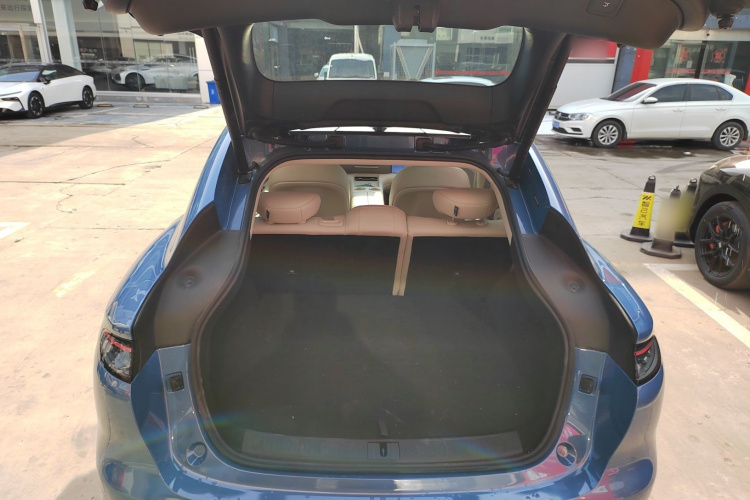 智己汽车 智己LS6 2026款 纯电 Max机舱底盘23