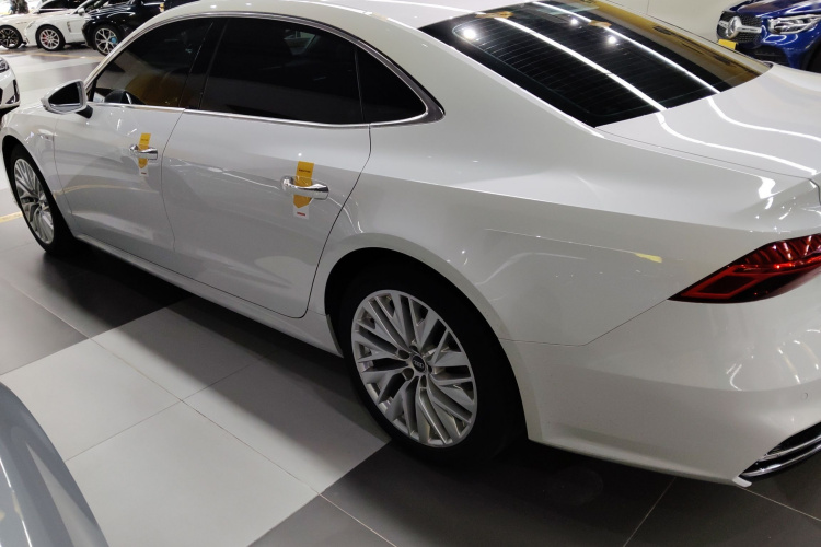 奥迪A7L 2022款 45 TFSI S-line 筑梦新生版车身外观4