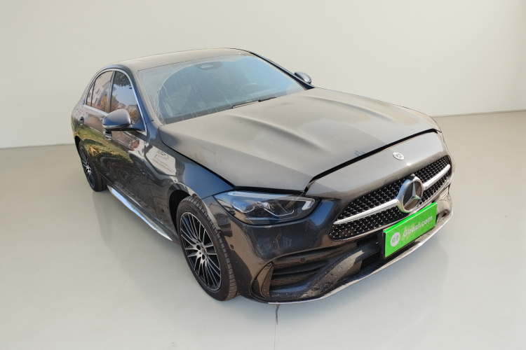 奔驰C级 2024款 改款 C 200 L 运动版车身外观3