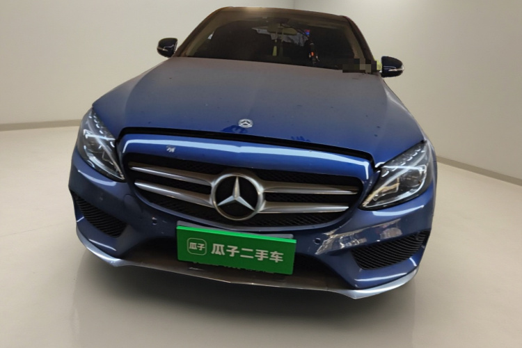 奔驰C级 2017款 改款 C 200 L 运动版车身外观2