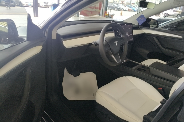 特斯拉 Model Y 2021款 长续航全轮驱动版 3D7中控内饰7003