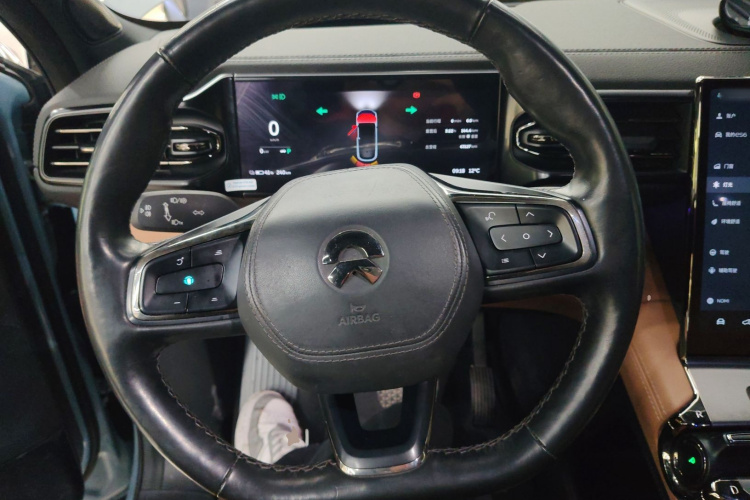 蔚来ES6 2020款 600KM 运动版中控内饰13