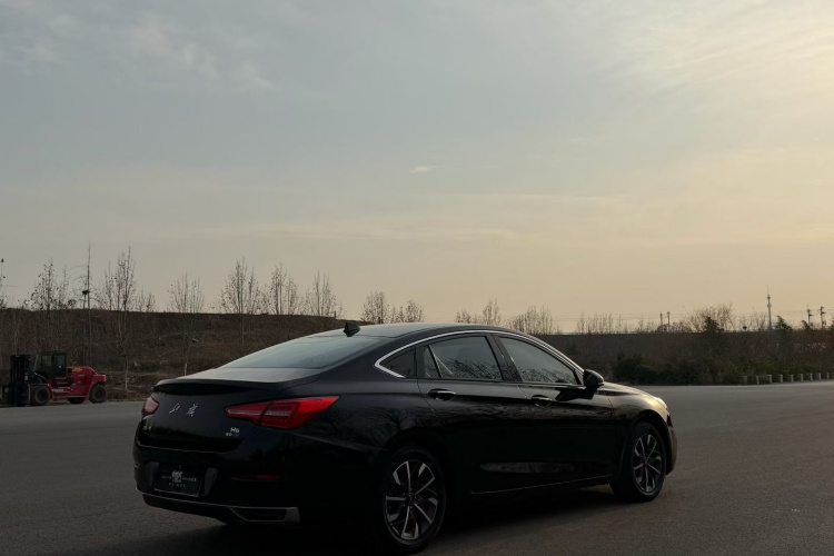 红旗H5 2020款 1.5T DCT旗韵版车身外观6004