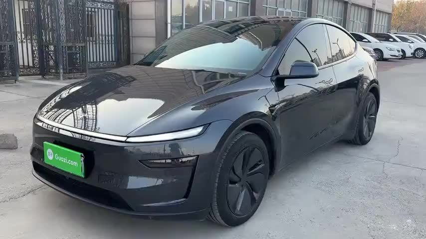 特斯拉 Model Y 2025款 后轮驱动 首发版实拍1